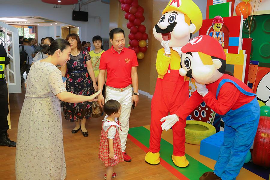 探索未来，澳门与香港正版免费实用释义、解释与落实的新篇章（2025展望）2025年新澳门和香港正版免费实用释义、解释与落实